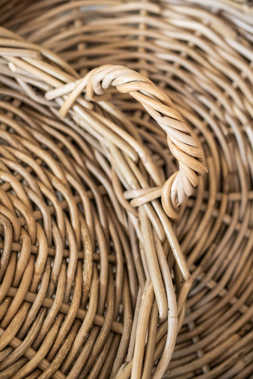 Rattan Round Tray — Kubu Grey