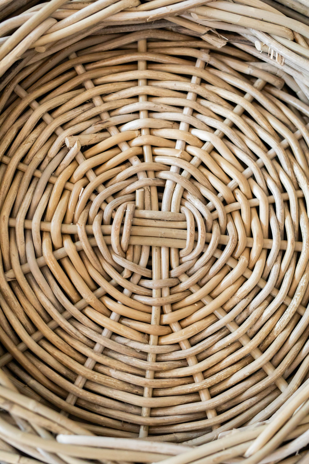 Rattan Round Tray — Kubu Grey