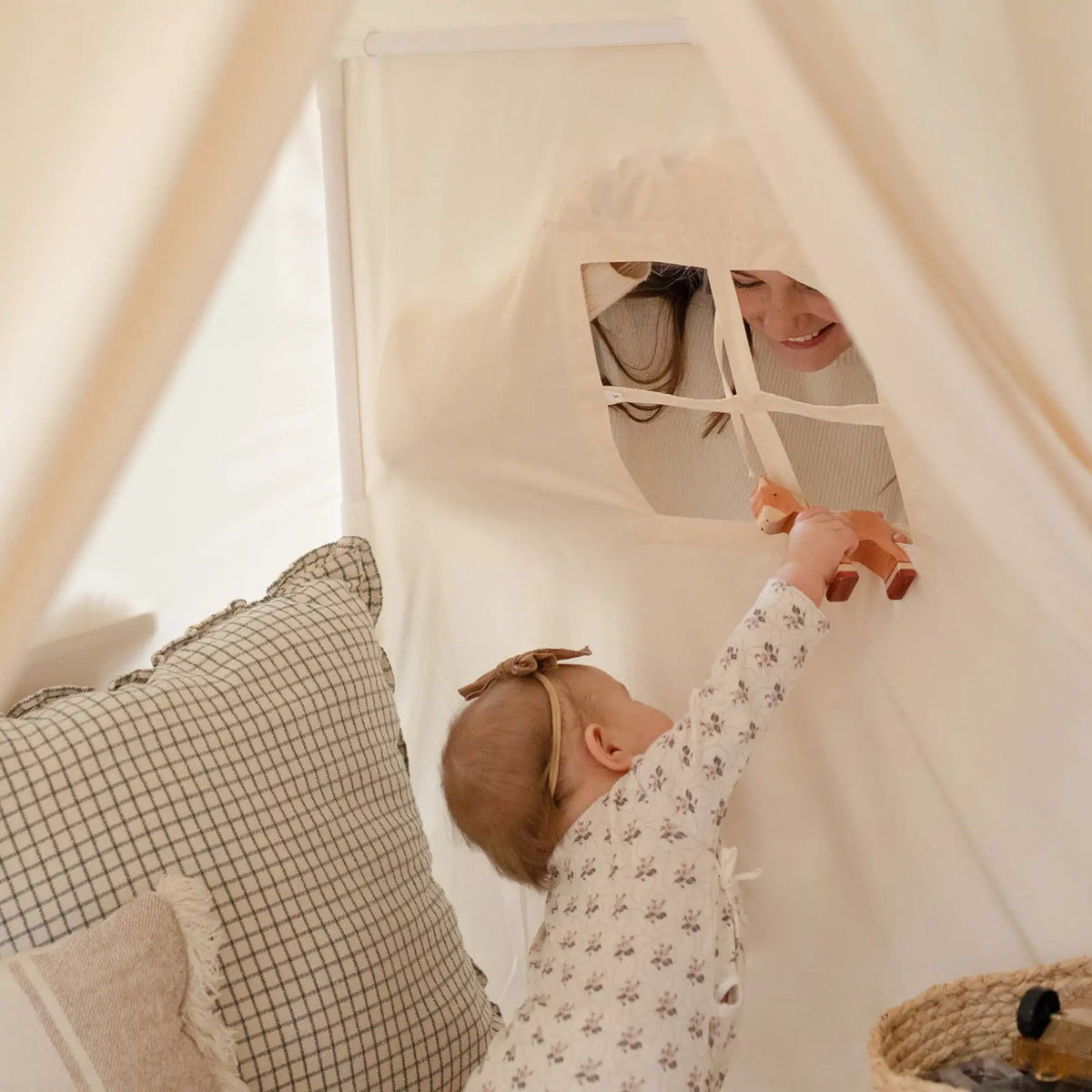 Large Kids Play Tent with Star Lights